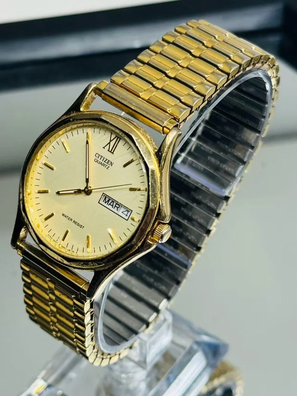 Vintage Citizen Quartz Day Date Gold Tone Men’s Watch 31mm New Battery Runs